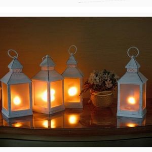 Plastic White lanterns (4 pack)